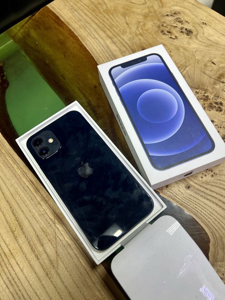 IPhone 12 128 Гб чёрный