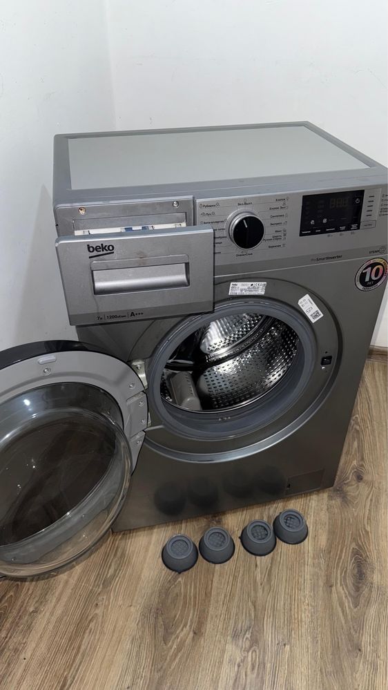 Срочно продам стиральную машину(новая)
