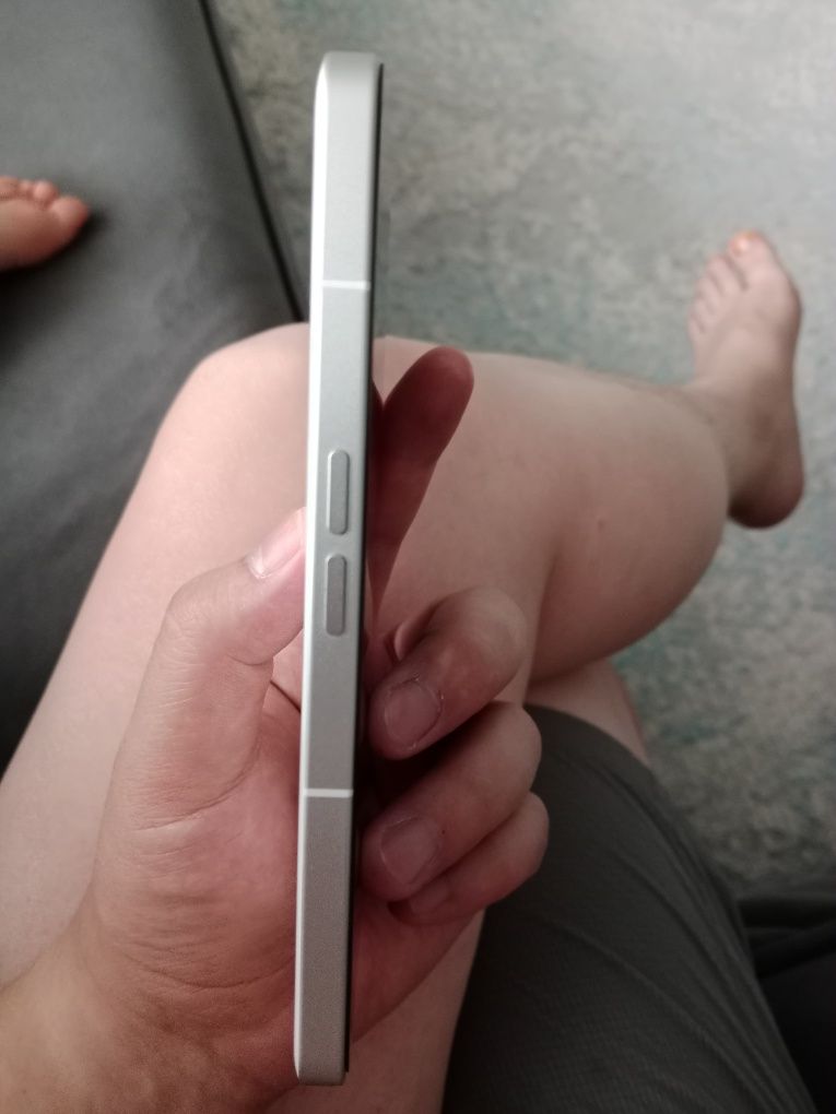Срочно продам nothing phone 2 256