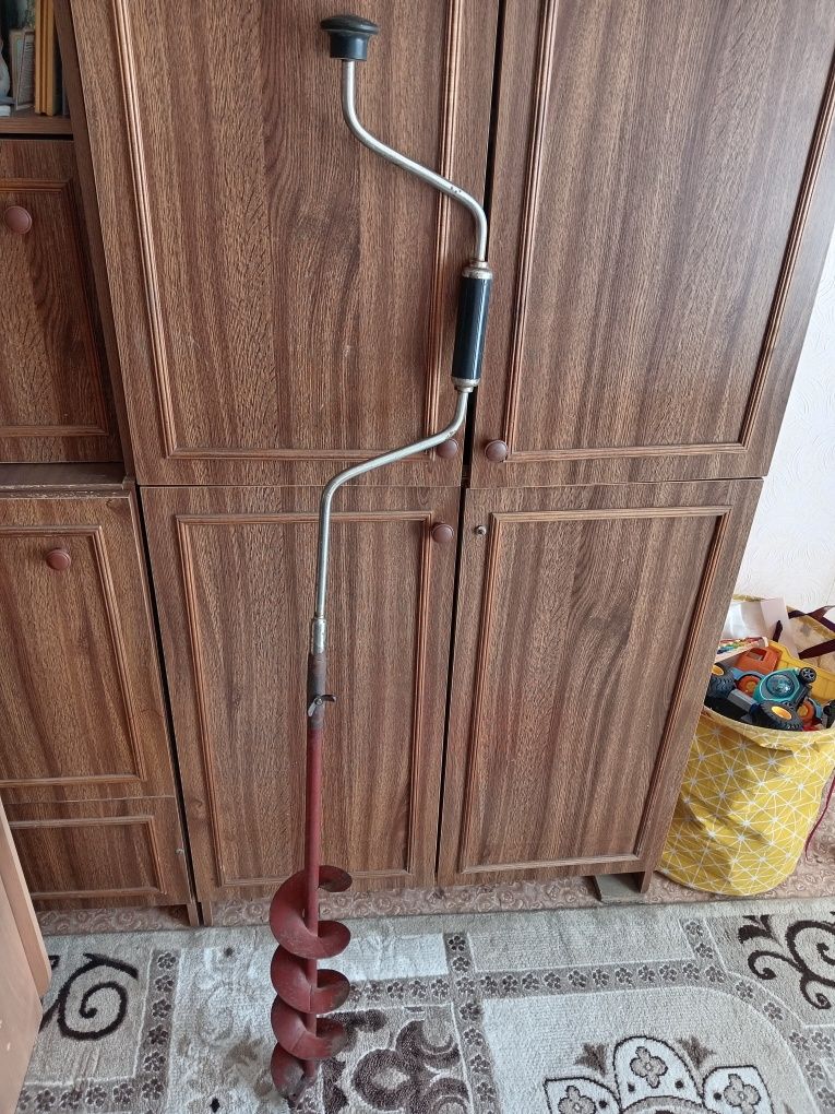 Продам рыбацкий ледобур