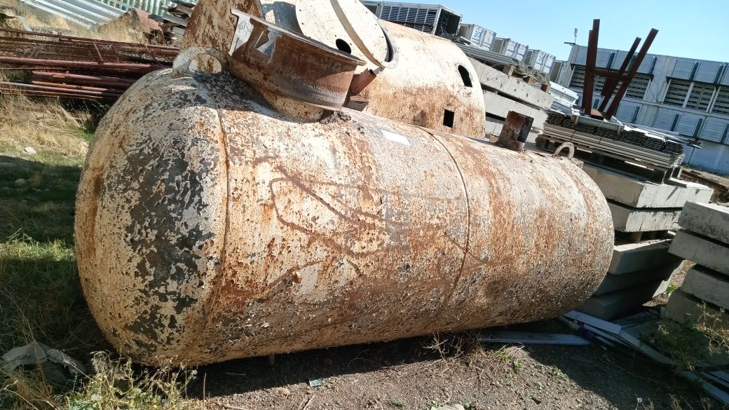 Ёмкость для воды 3 - 4.5 куба.