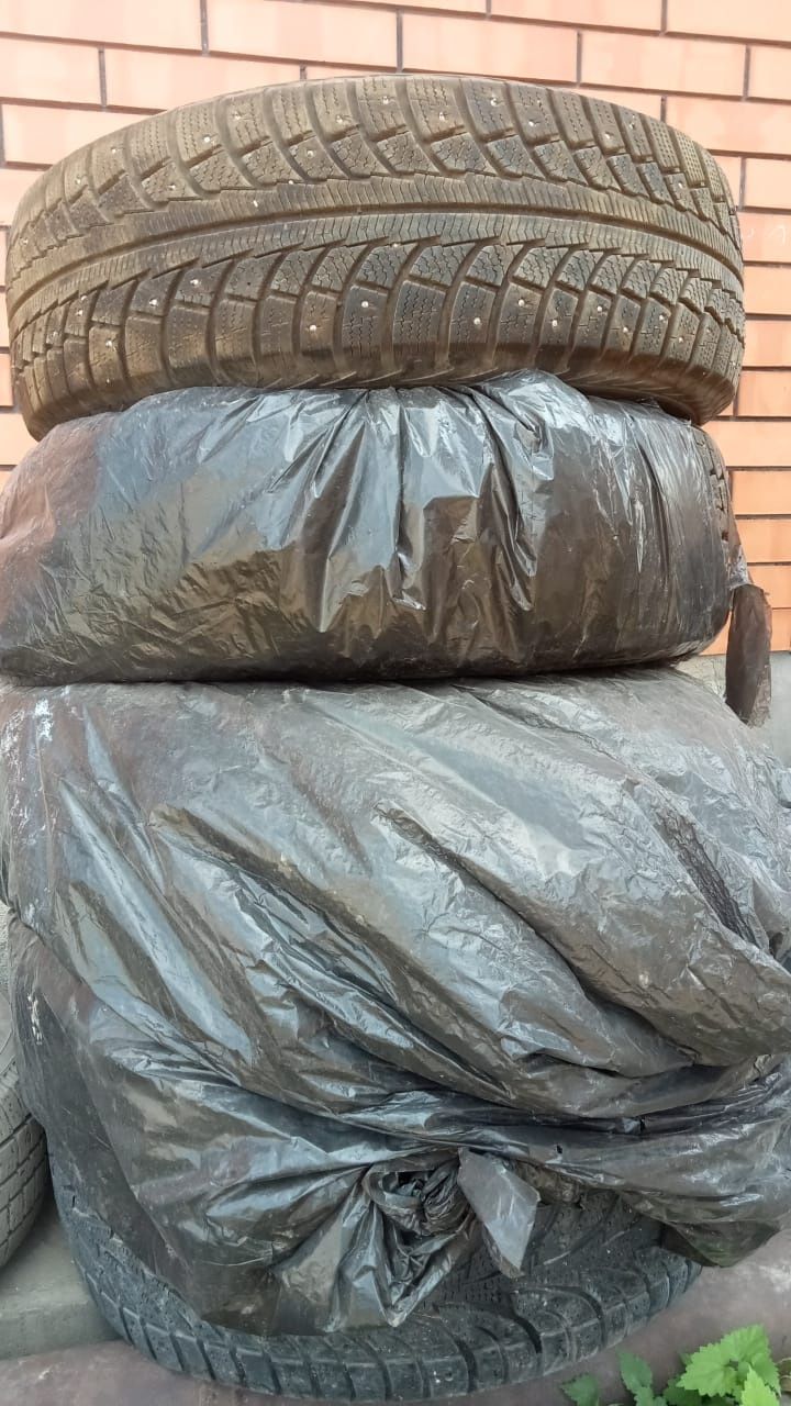 Продам зимние шины