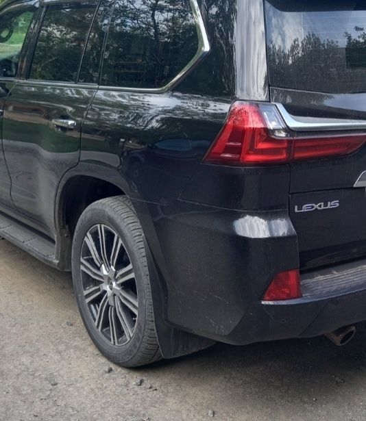 Шины на Lexus 570