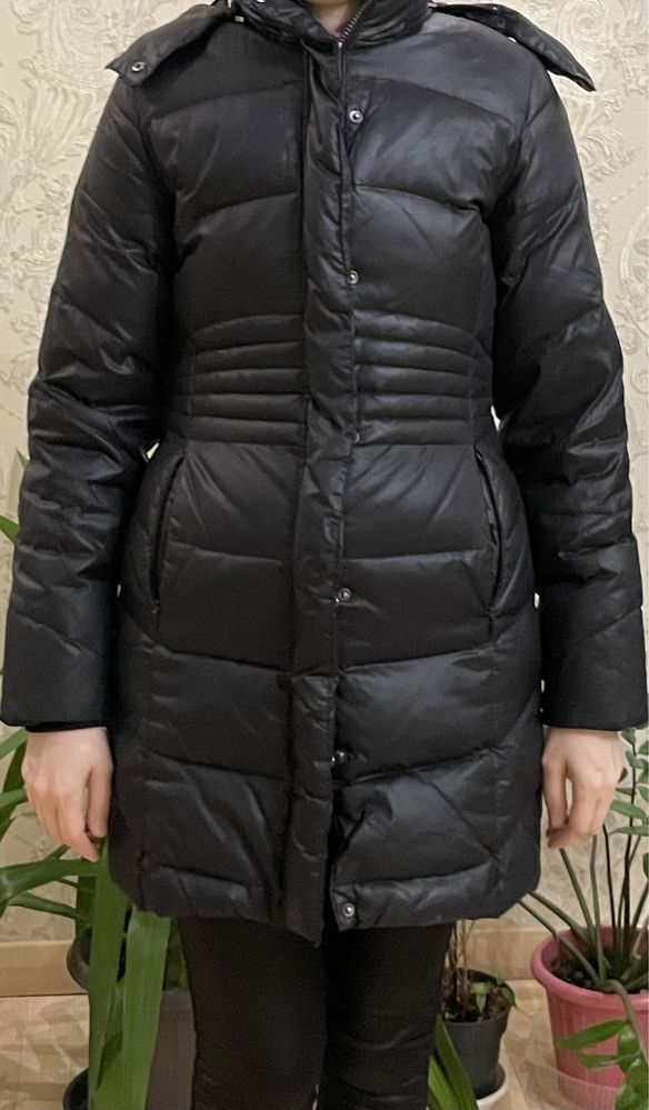 Продам зимний пуховик Adidas оригинал