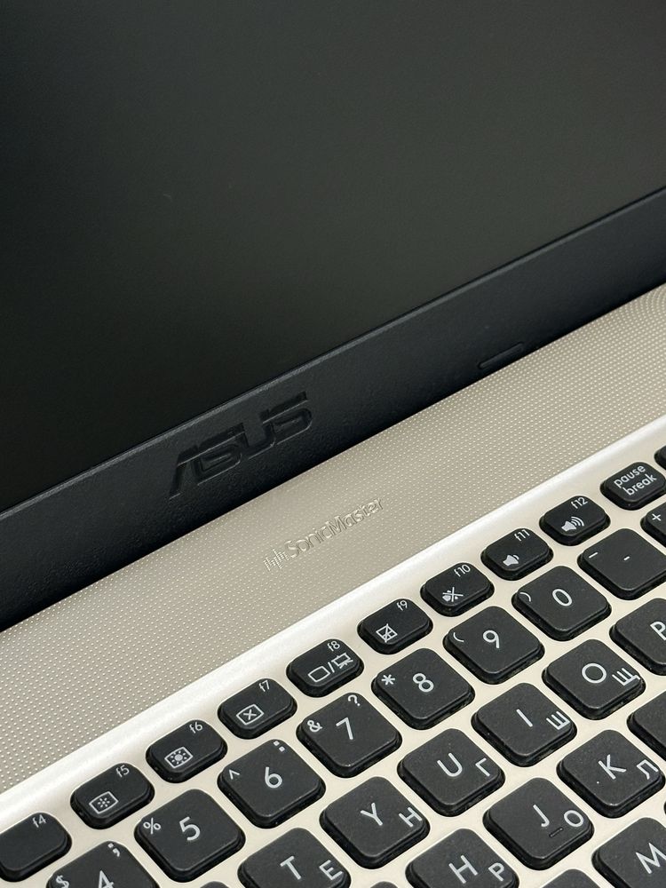 Ноутбук ASUS Vivobook i3 / SSD 256GB / GT 920M для работы и офиса!
