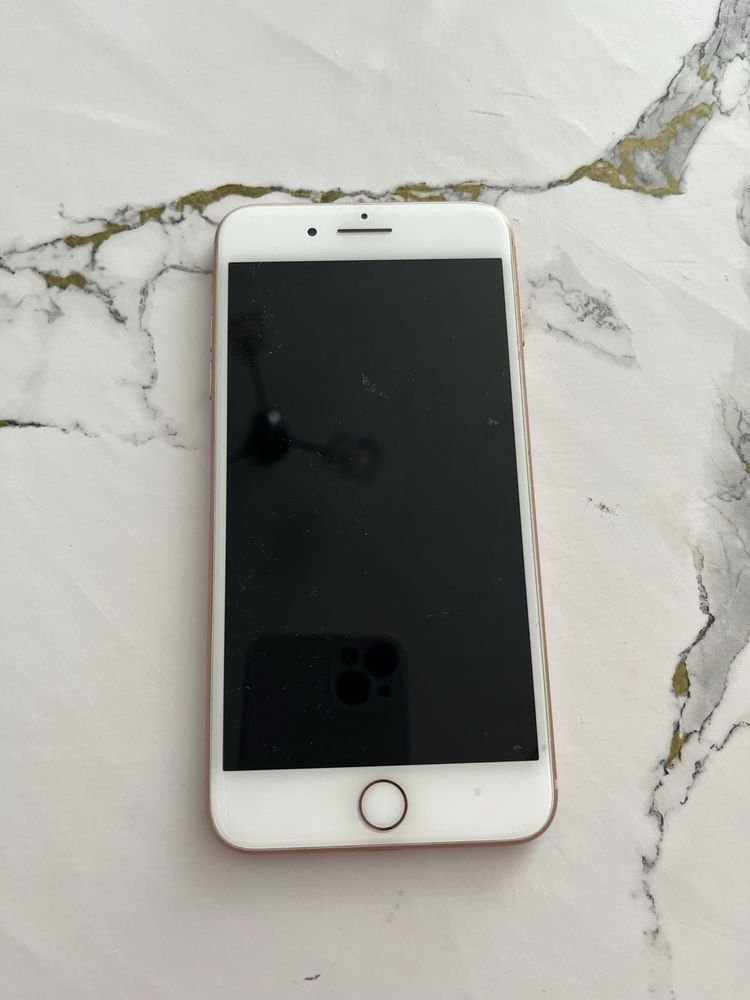 Продам Apple 8 плюс