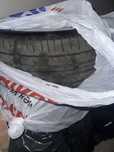 Резина Pirelli 2 балона по 15 000 тнг.