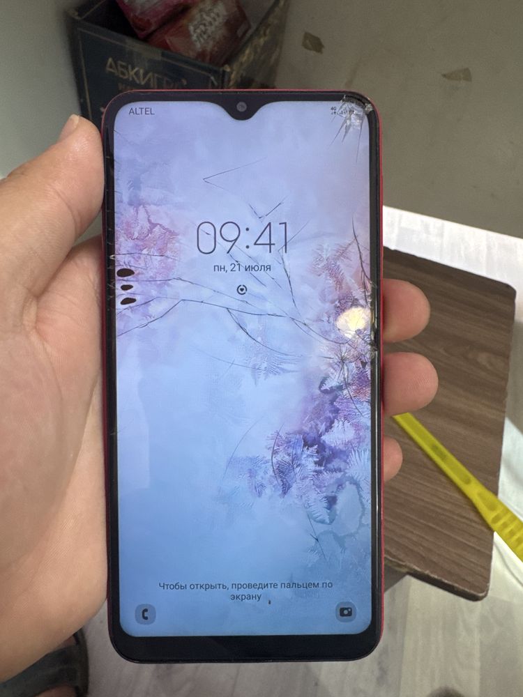 Теоефон Samsung A10