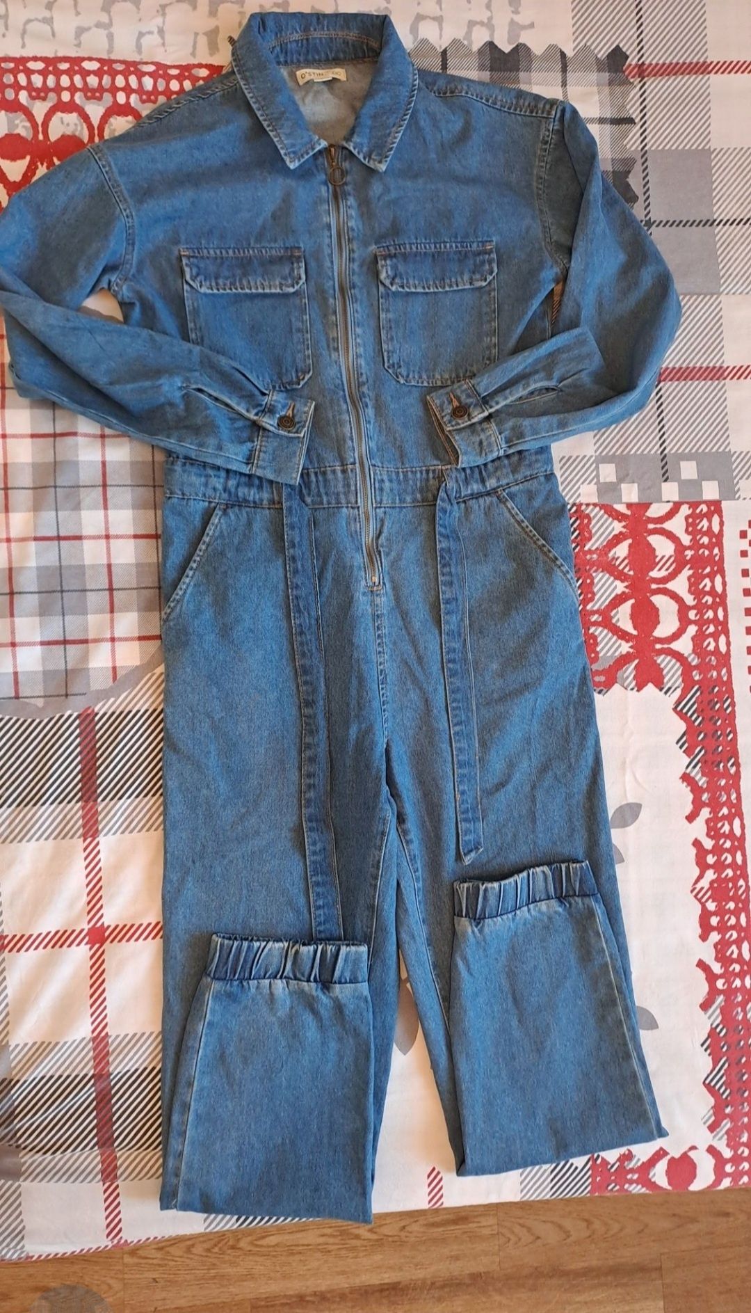Продам Джинсовый комбинезон Фирма O'STIN