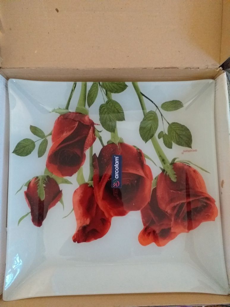 Десертные блюдца