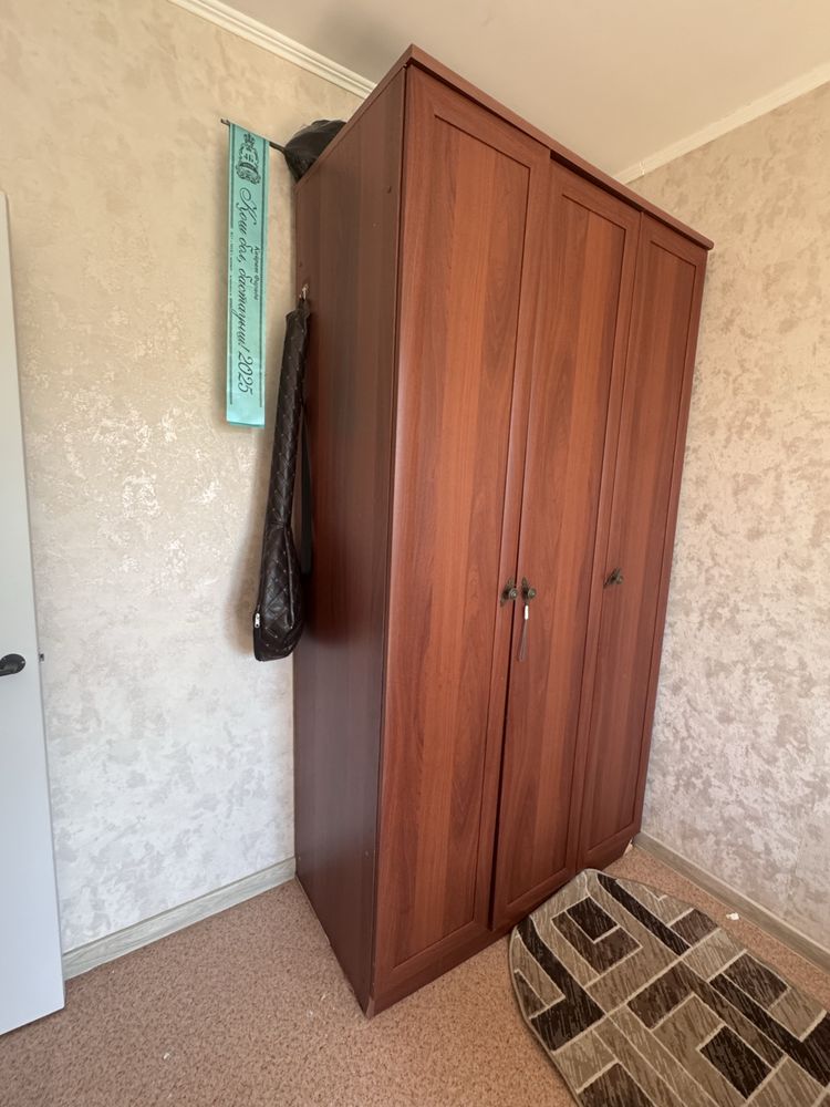 Продам шкаф 3 х дверный