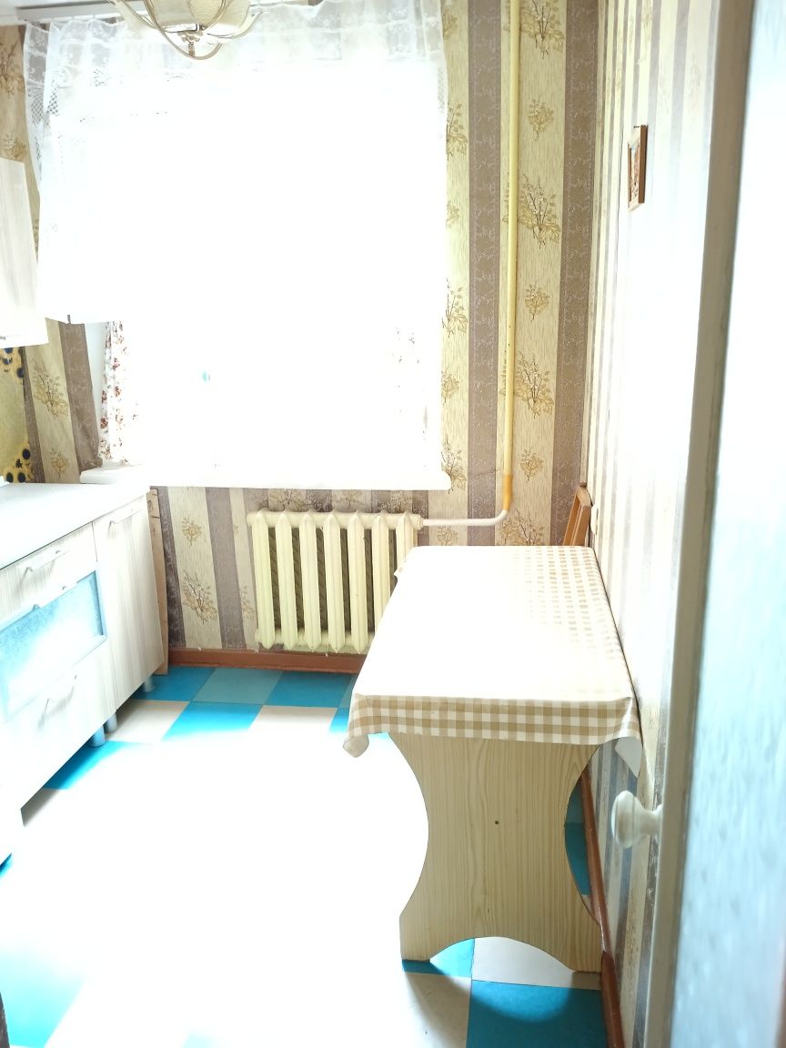 Продам 2 х комн квар. 4-15--1 этаж