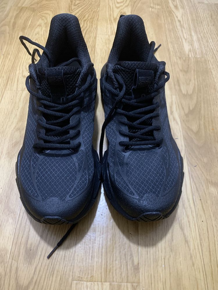 Продается беговые кроссовки BMAI RUN