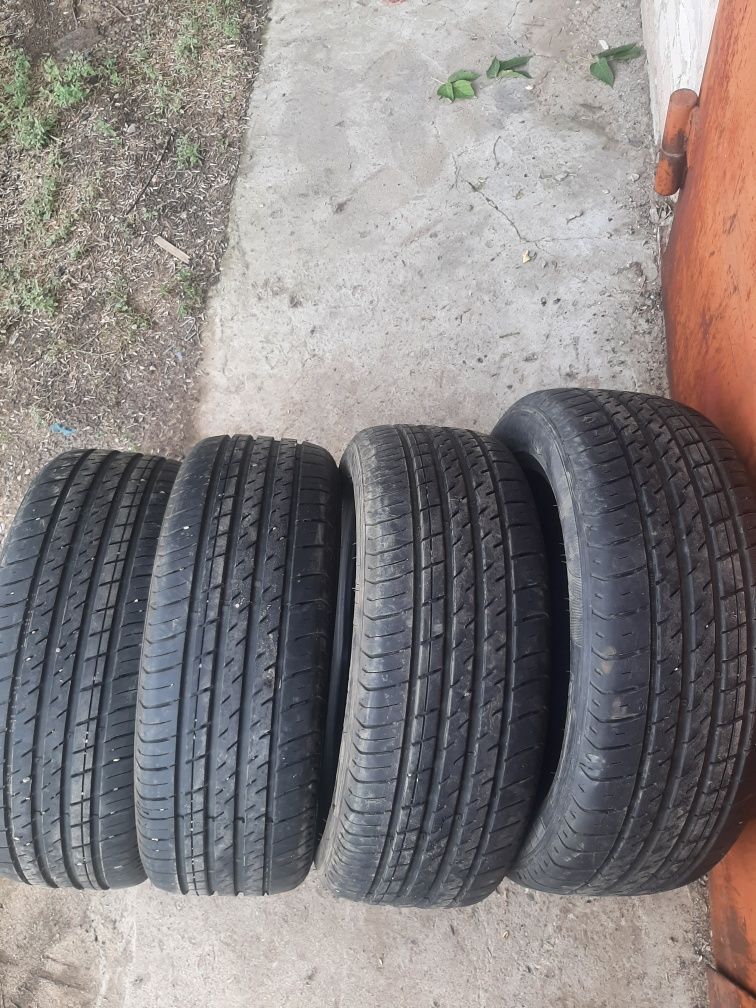 Продам шины 215/55/17 Китай