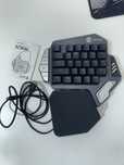 Продам одноручную игровую клавиатуру GameSir Z1