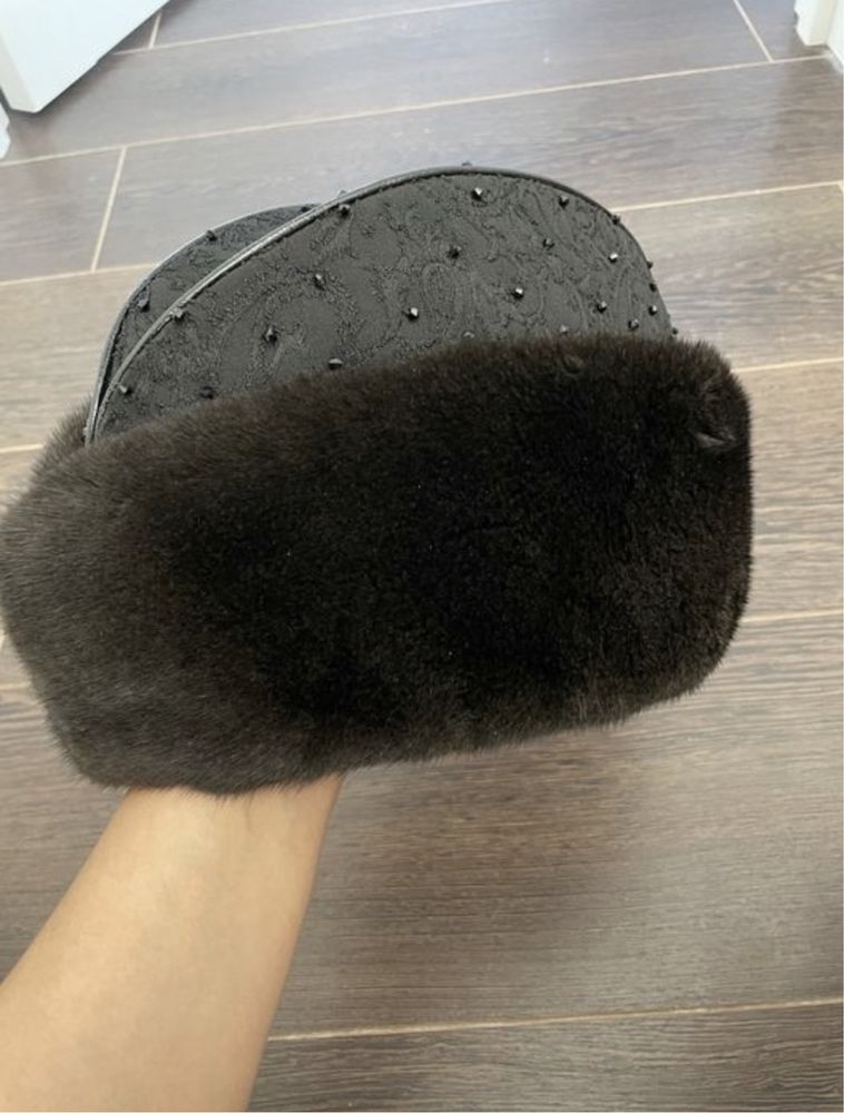 Продам норковую шапку (пилотку)