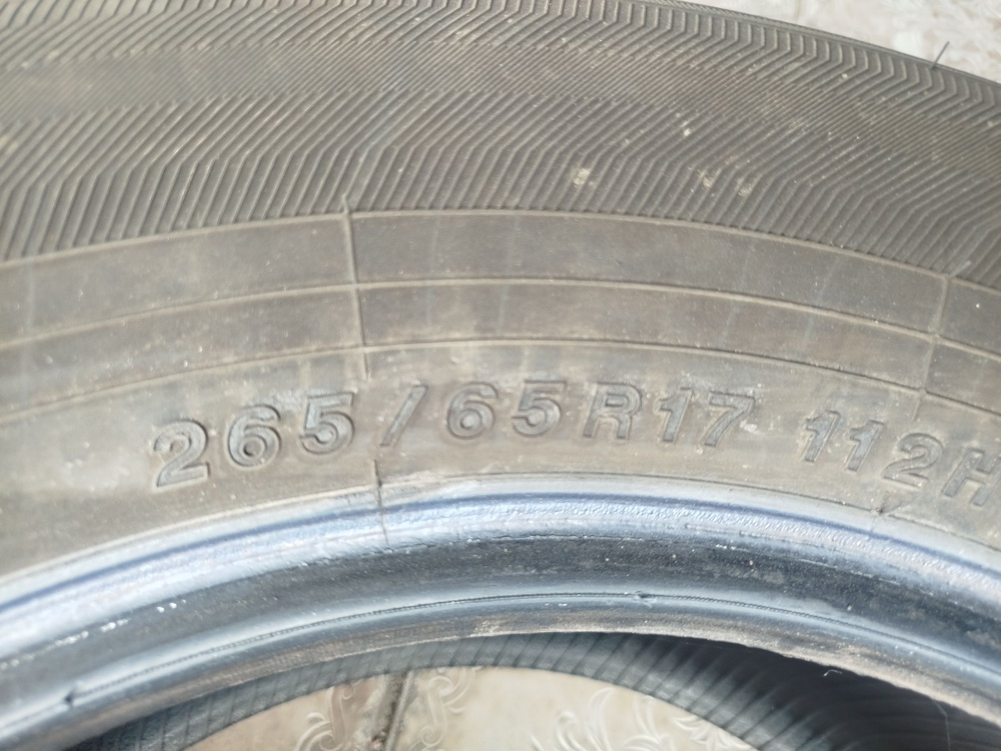 Резина 265-65R16 хорошем состоянии