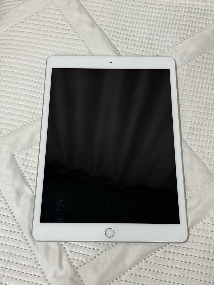 iPad 8 / 32gb / 100.000