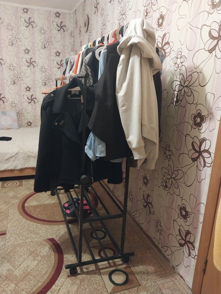 Вешалка напольная