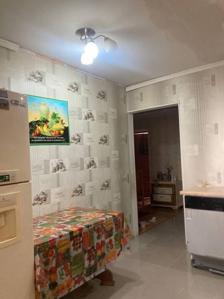 Срочно сдам 4 комнатную квартиру