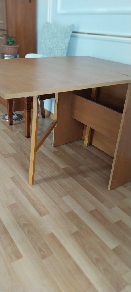 Стол книжка  складной