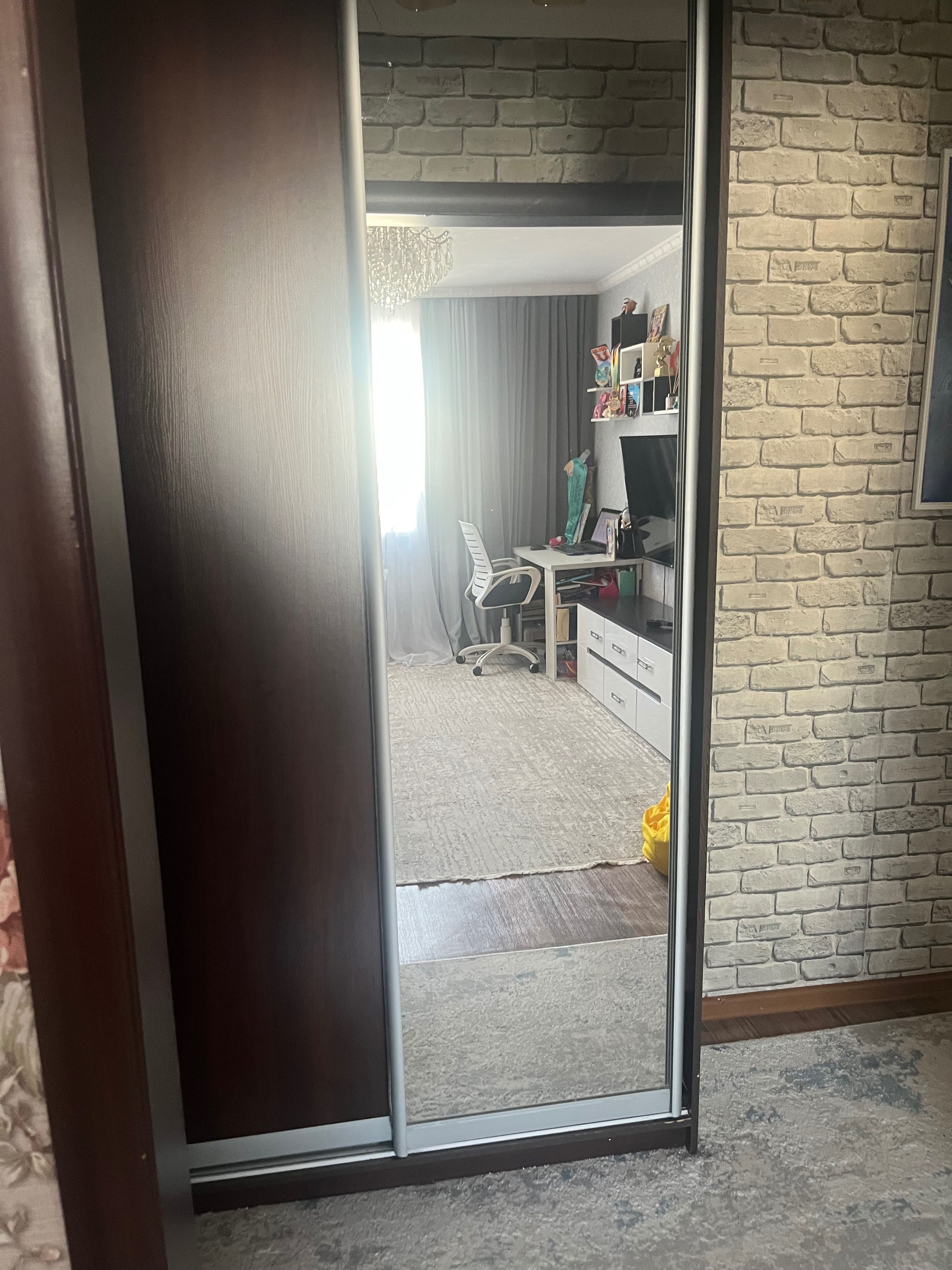 Продам шкаф в прихожую