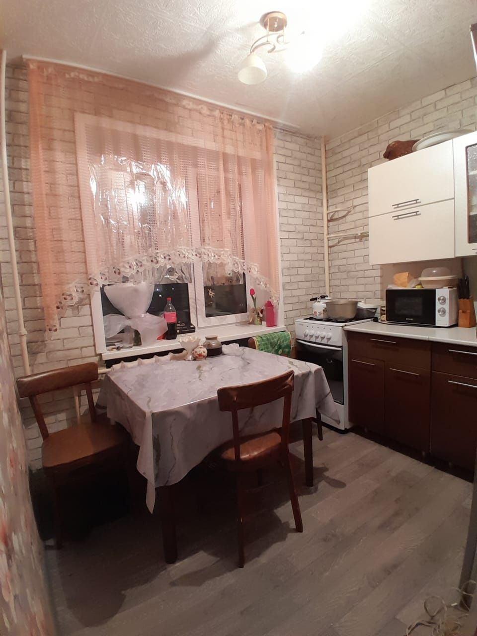 Продам двух комнатную квартиру по адресу Исатай-Махамбета 82/1