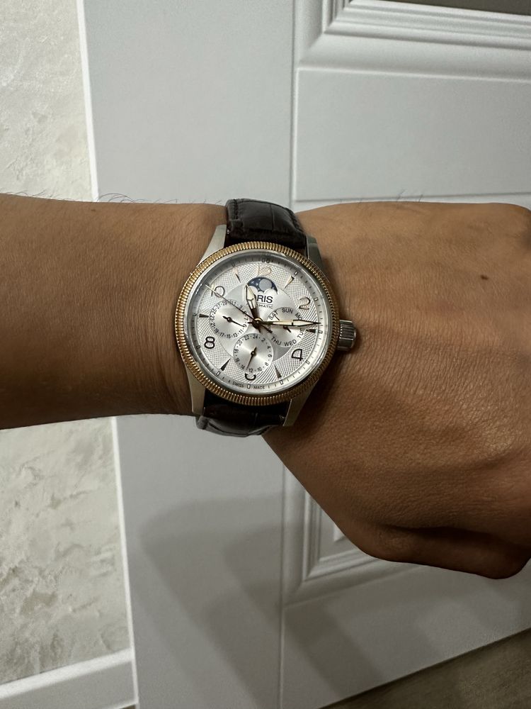 Oris продам часы Швейцарские