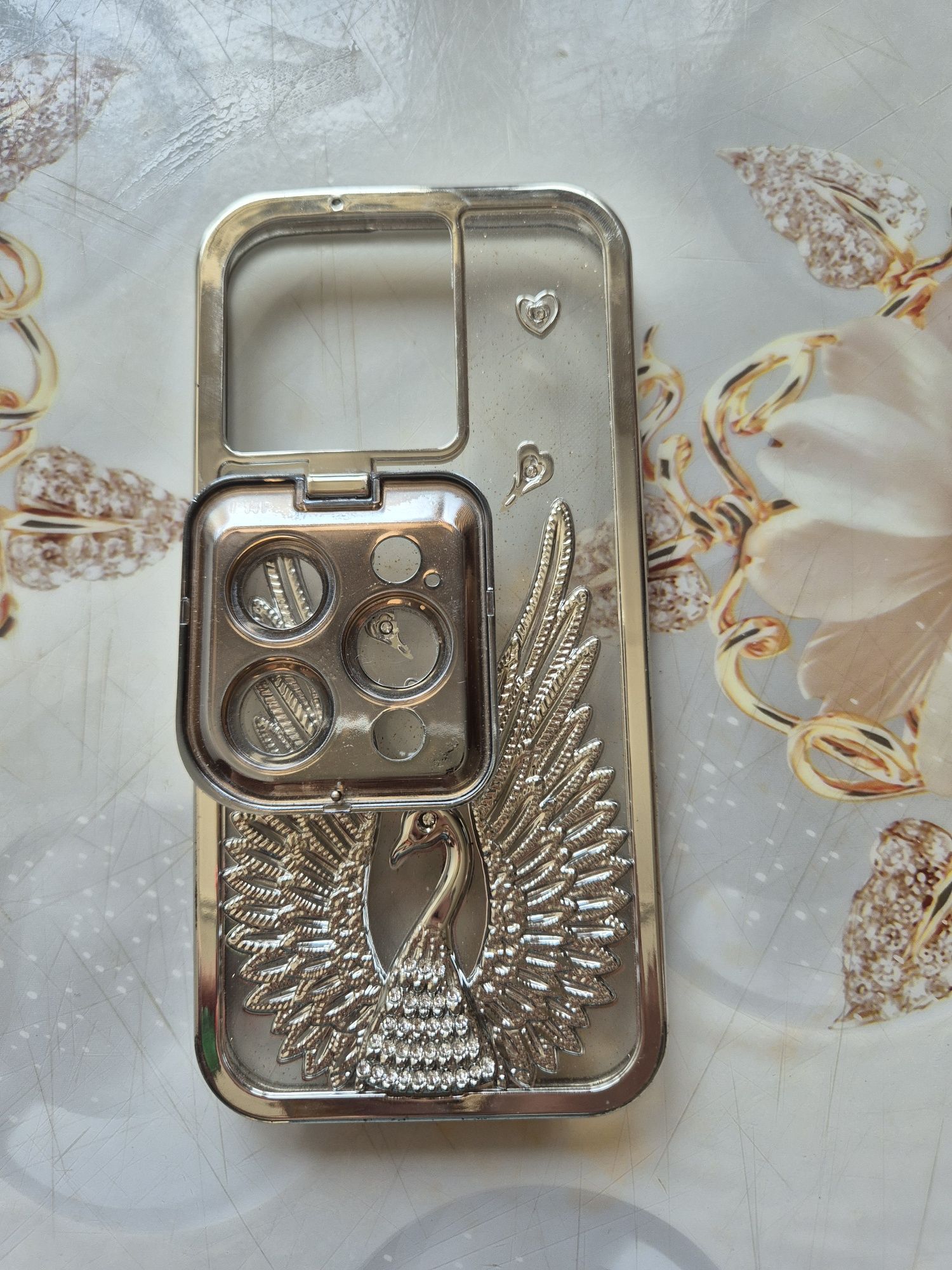 Продам чехол на айфон 15 про