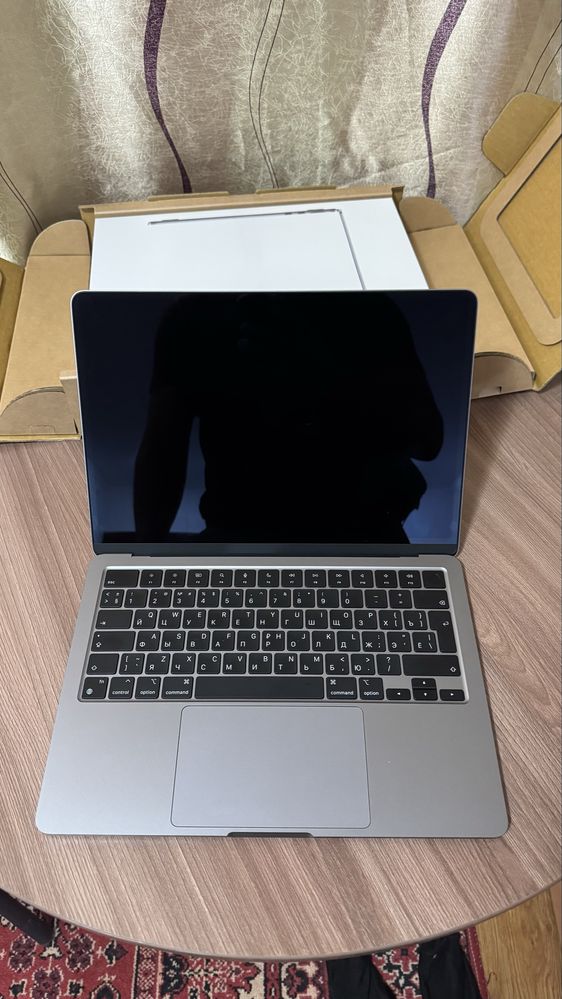 Ноутбук Apple MacBook Air 13 2022  , 256 ГБ  Сос .нового Макбук