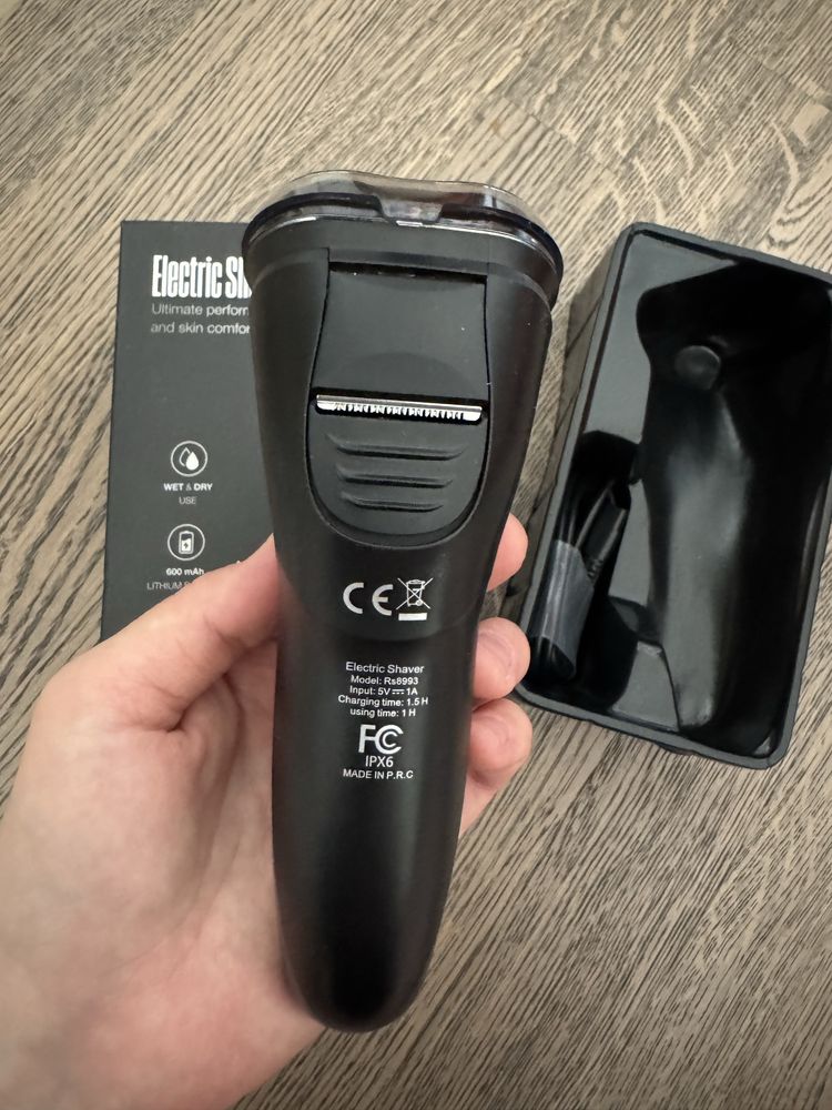Электробритва electric shaver 2 в 1 новая с led экраном