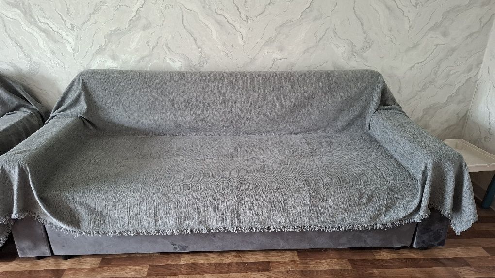 Продам два дивана