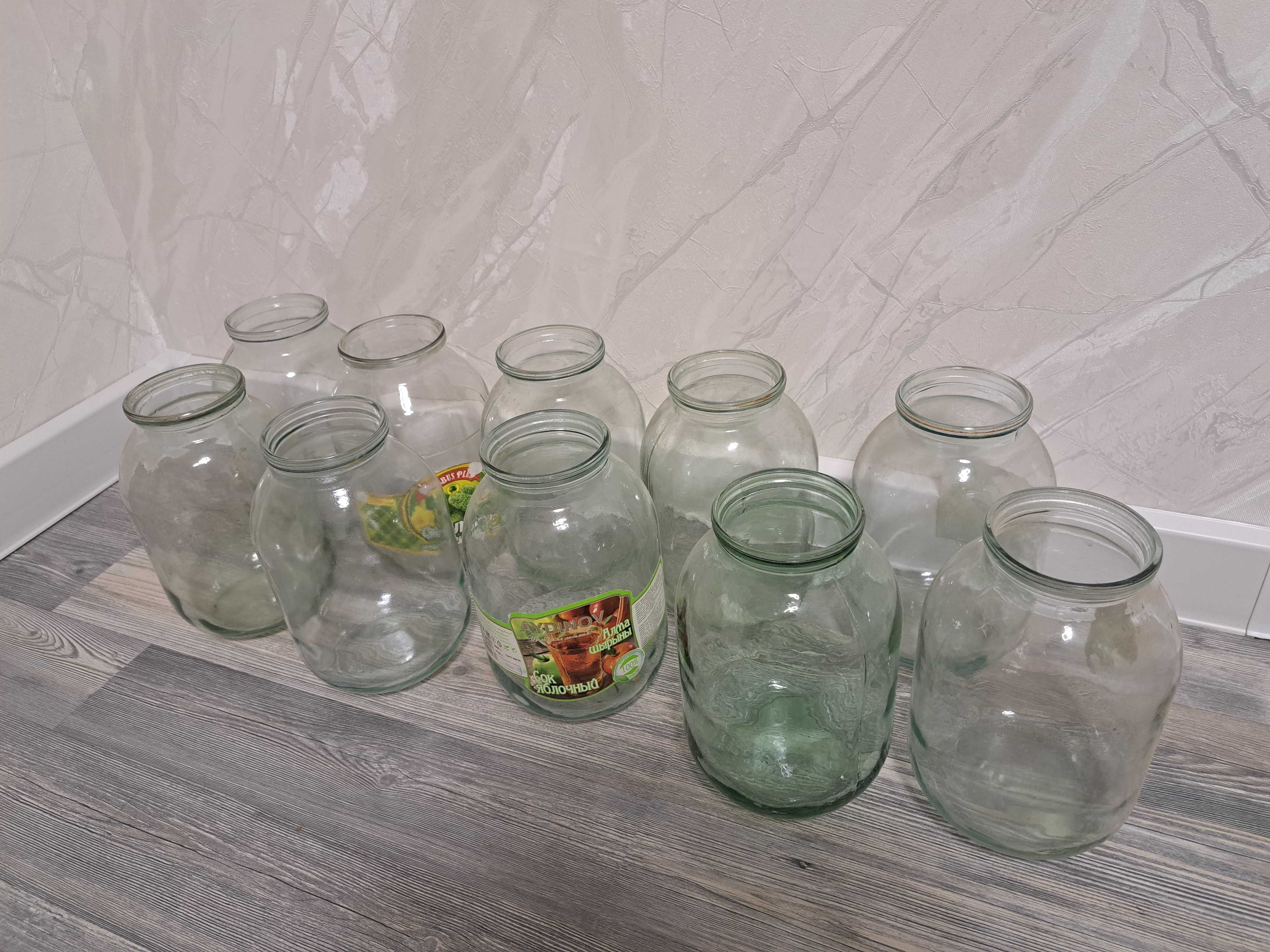 Продам банки стеклянные 2 литр