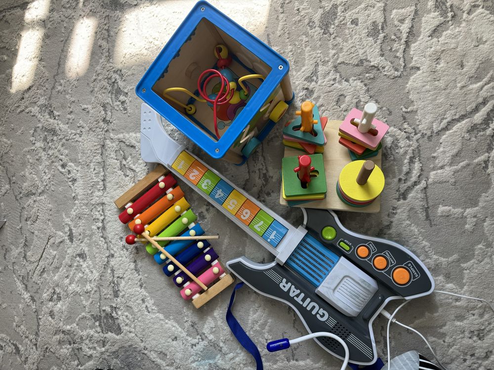 Продам развивающие игрушки