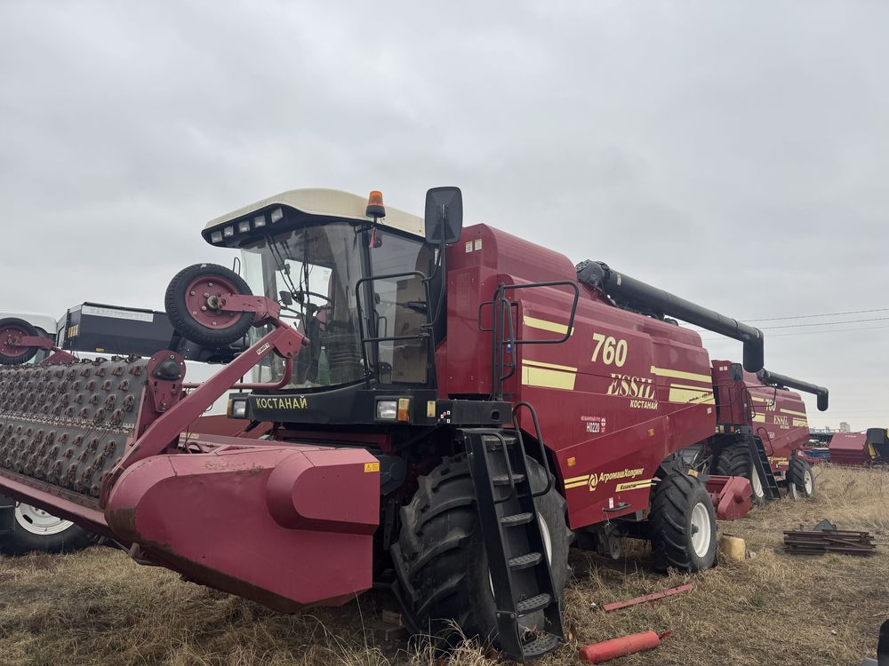 Комбайн Есиль 760
