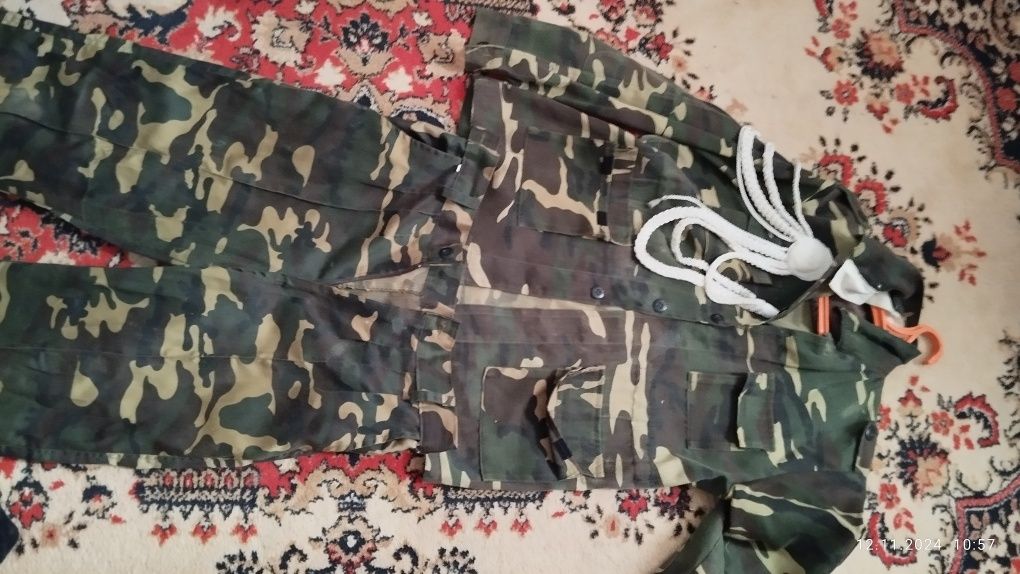 Продам школьную военную  форму для НВП