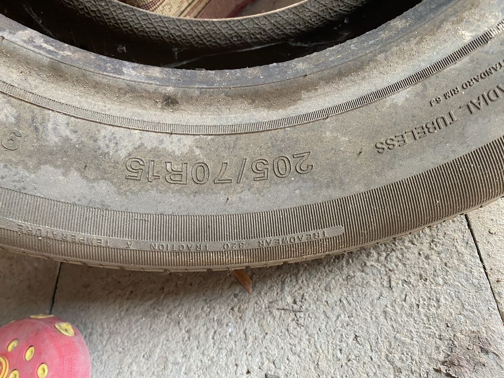 Продам шины от одиссей,в хорошом состояний, 205/70/15