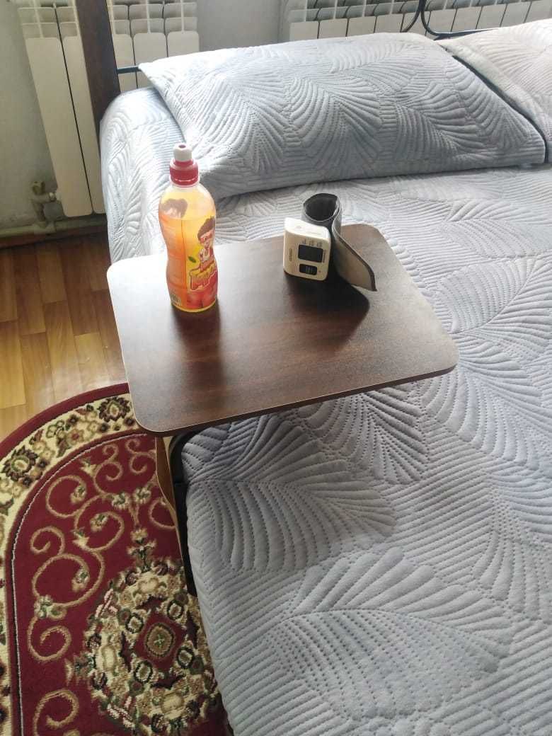 Прикроватный столик