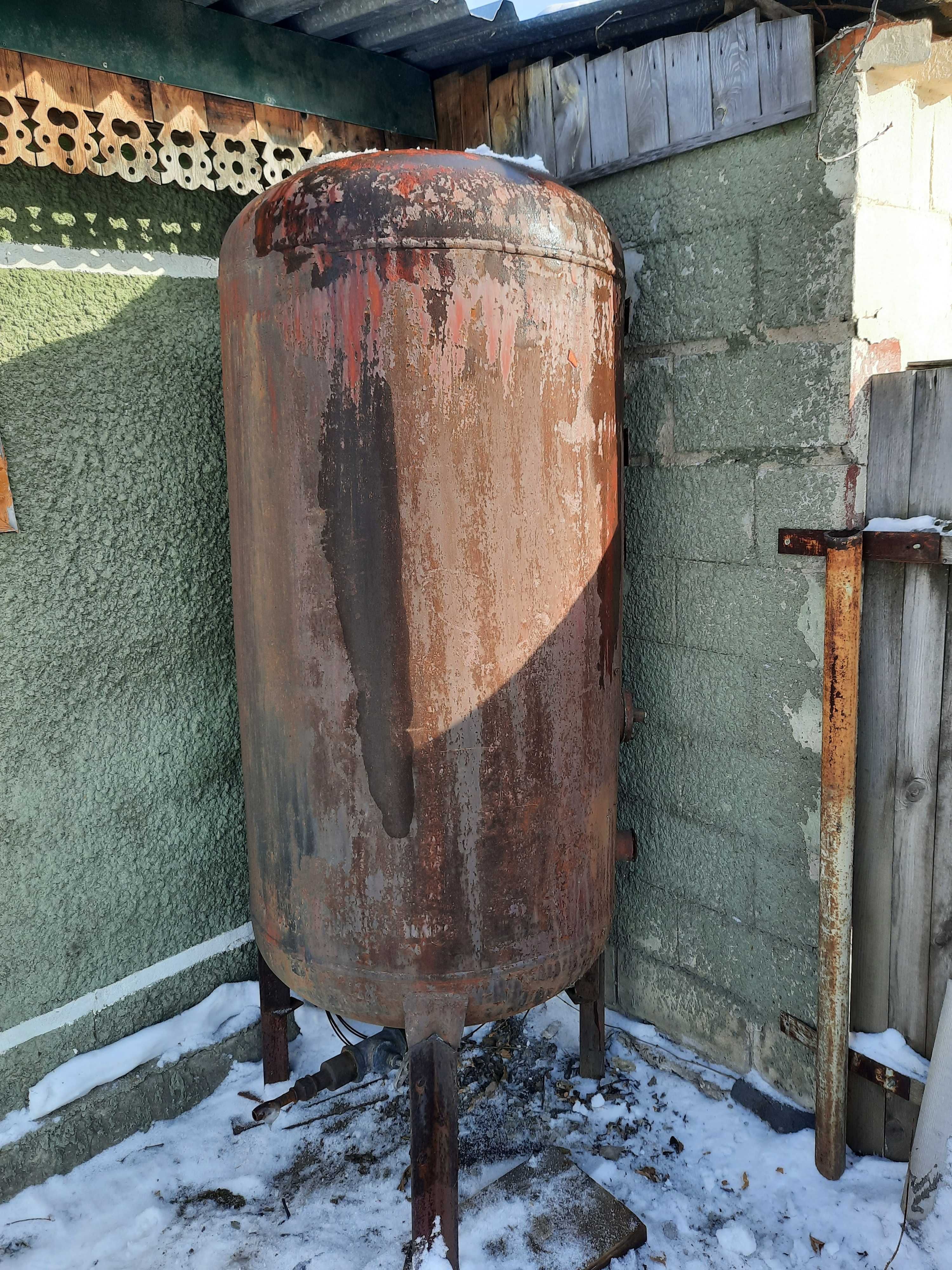 ёмкость метал  800л б/у