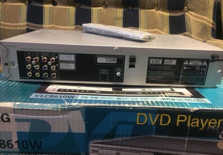 LG (2 в 1) DVD плеер + видеокассета
