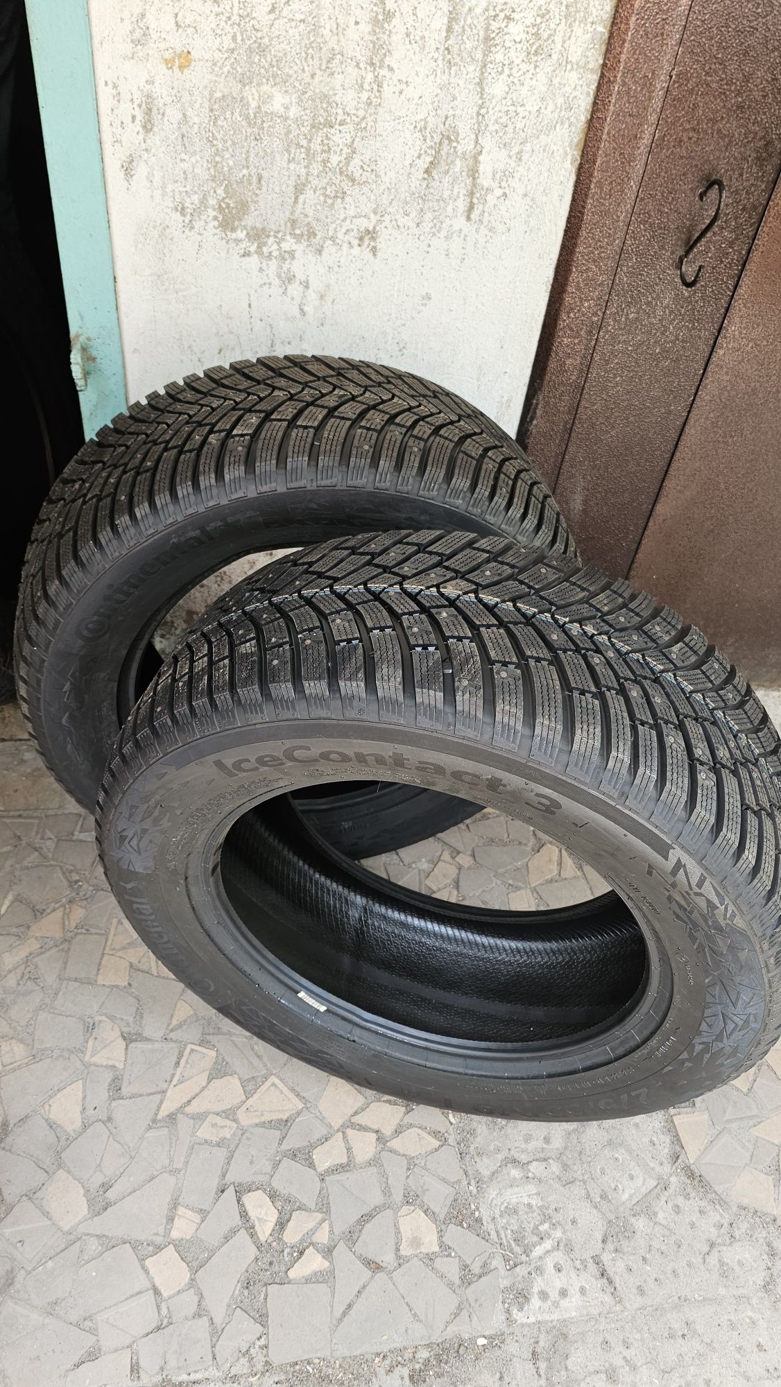 Continental Ice Contact 3, новые, шипы, комплект