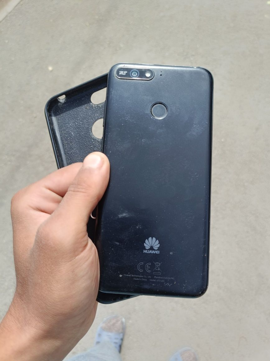 Продам телефон Huawei Y6 Prime 2018 года