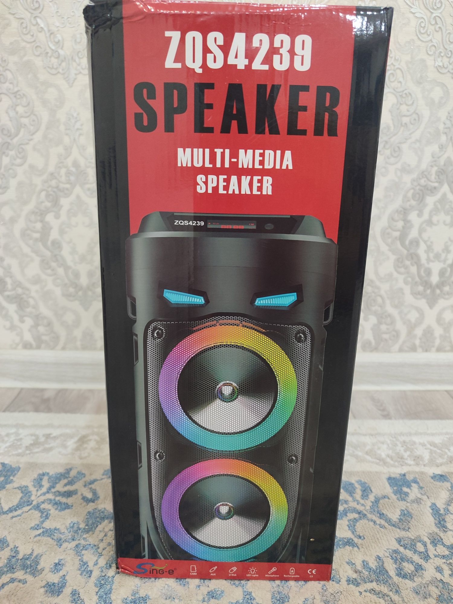 Продаю портативную колонку  ВТ SPEAKER  с микрофоном новый