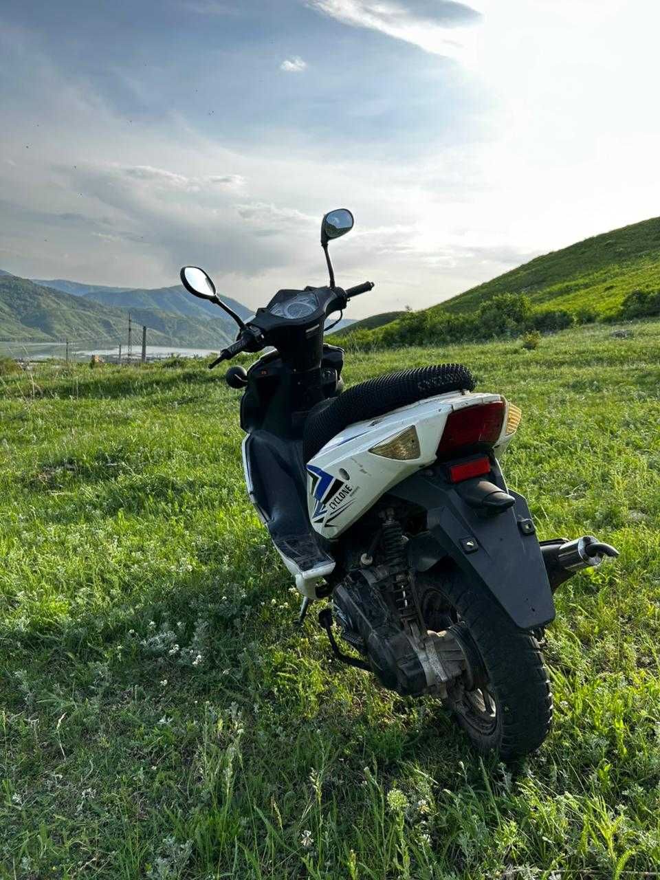 Скутер 50кубов 4тактный