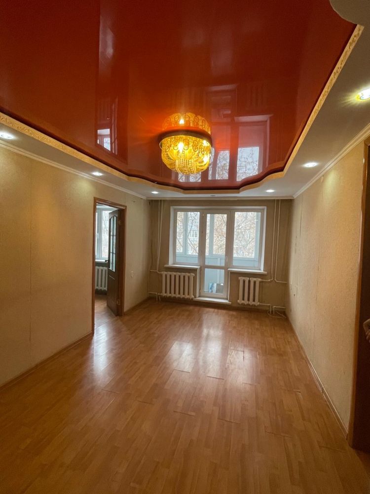 Продам двух комнатную квартиру