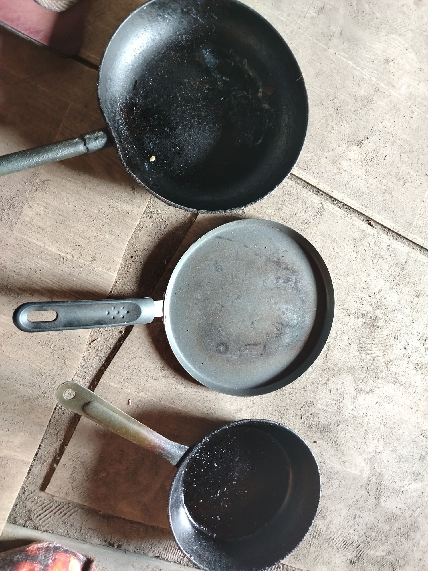 Мясорубки, соковыжималка, сковородки, кастрюли советские заварники мет