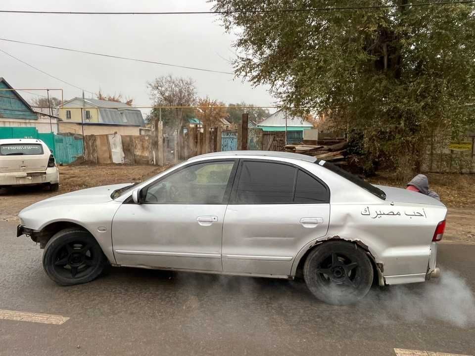 Продам Mitsubishi Galant 2002 г.в. об.2 болшектеп, по запчастям