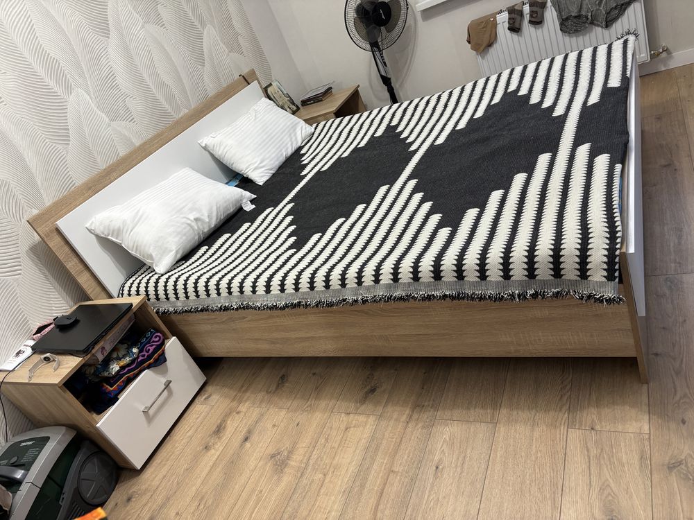 Продам кровать 160*220