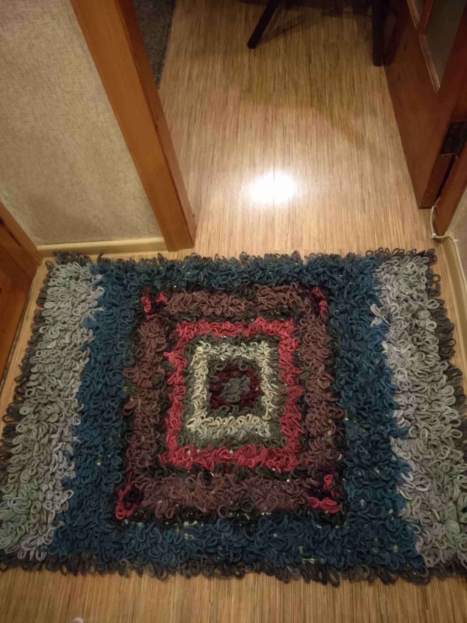 Продам напольный коврик.