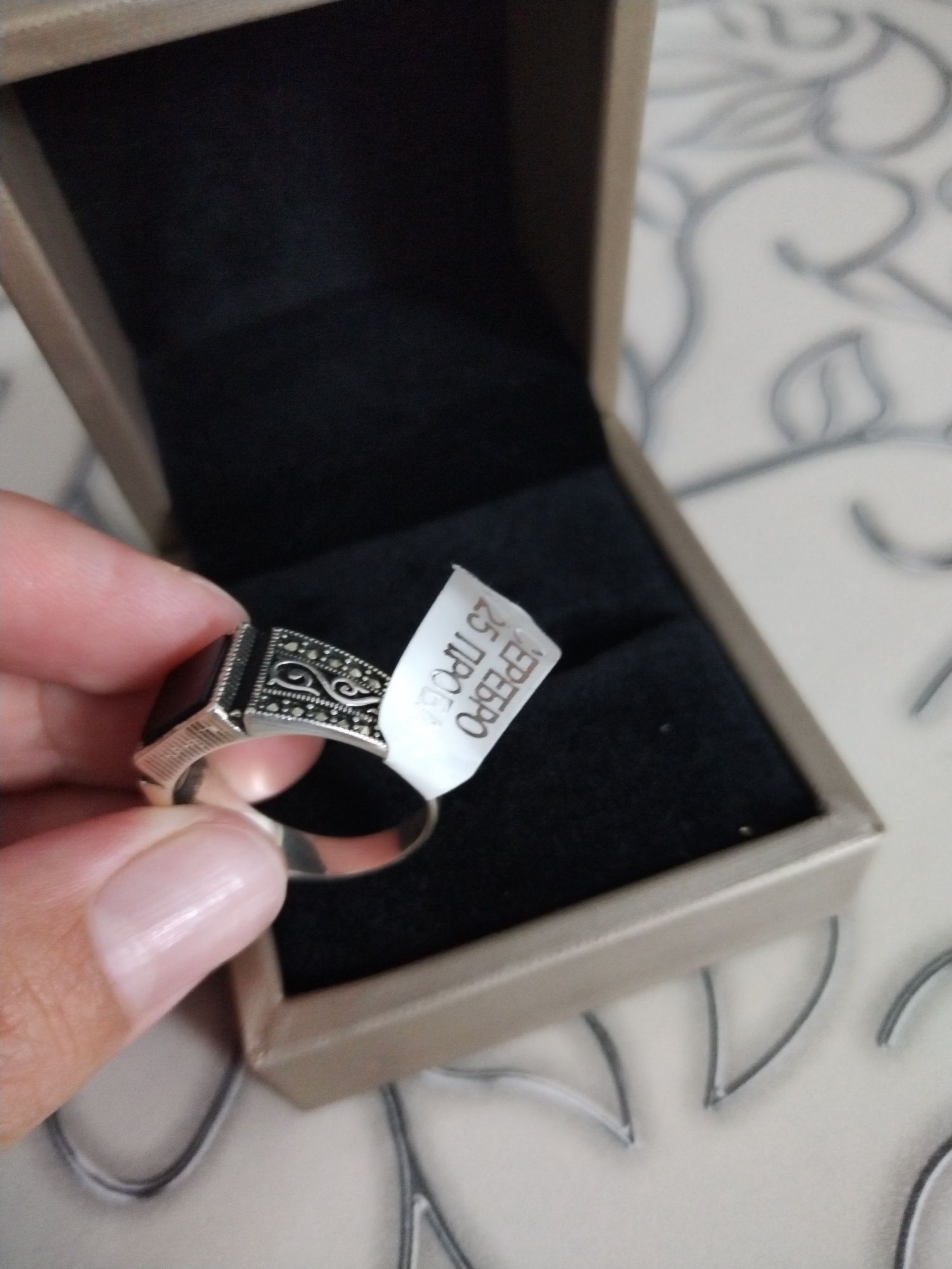 Продам новый серебро